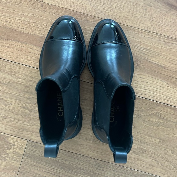 CHANEL Black Ankle Chealsea Boots - Picture 8 of 9